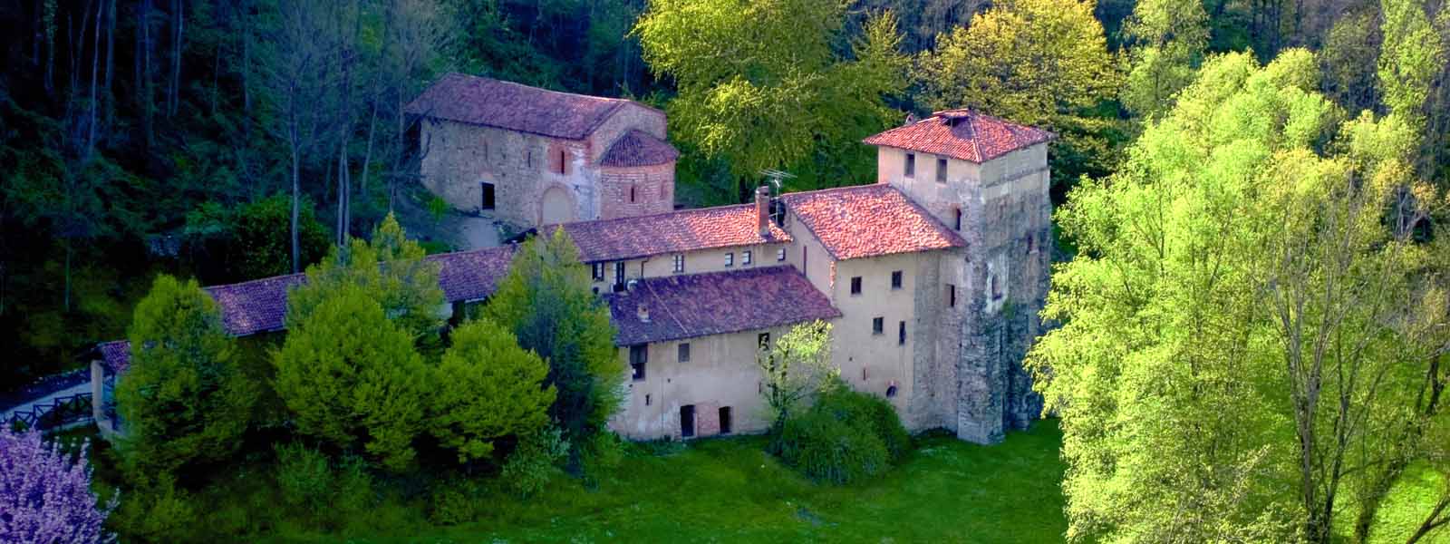 Klosteret i Torv - Torba | Secret World Trip Planner