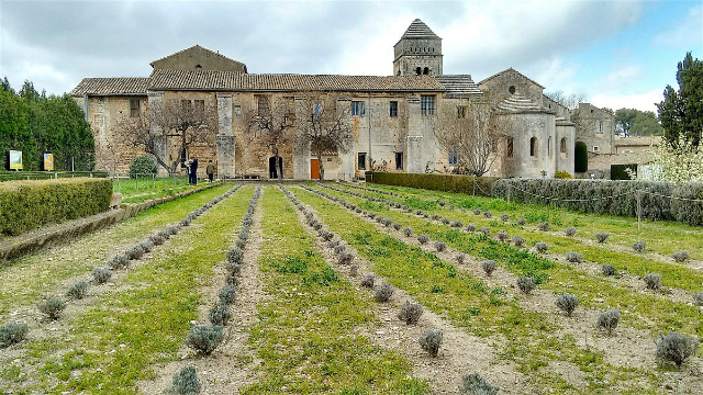 Ван Гог и манастира Saint-Paul-de-Mausole - Saint-Rémy-de-Provence | Secret World Trip Planner