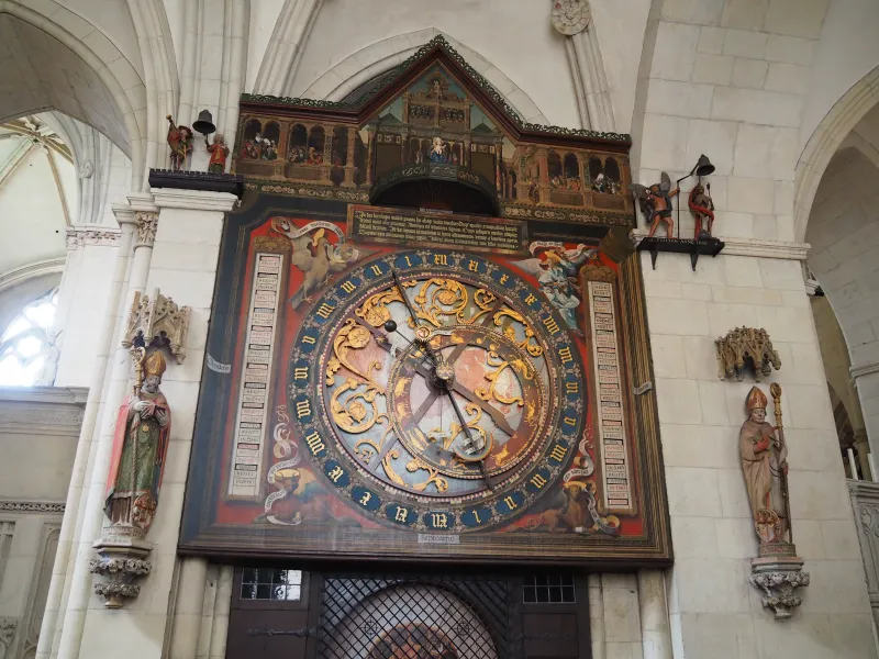 Reloxo astronómico na catedral de Munster, - Münster | Secret World Trip Planner
