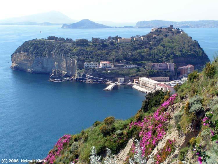 व्हर्जिलियानो किंवा रिमेंबरन्स पार्क - Napoli | Secret World Trip Planner