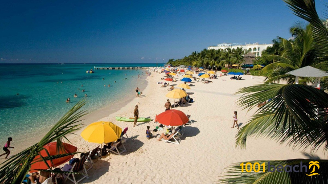 Doctor's Cave Beach - Montego Bay | Secret World Trip Planner