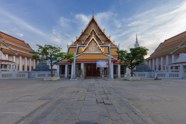 ワット・ラカン・コシタラム・ワラマハウィハン - Wat Rakhang Kositaram Woramahawihan | Secret World Trip Planner