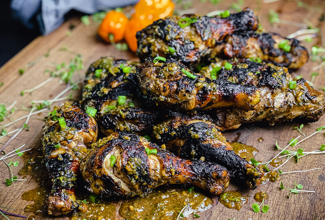 ไก่กระตุก - Tortola | Secret World Trip Planner