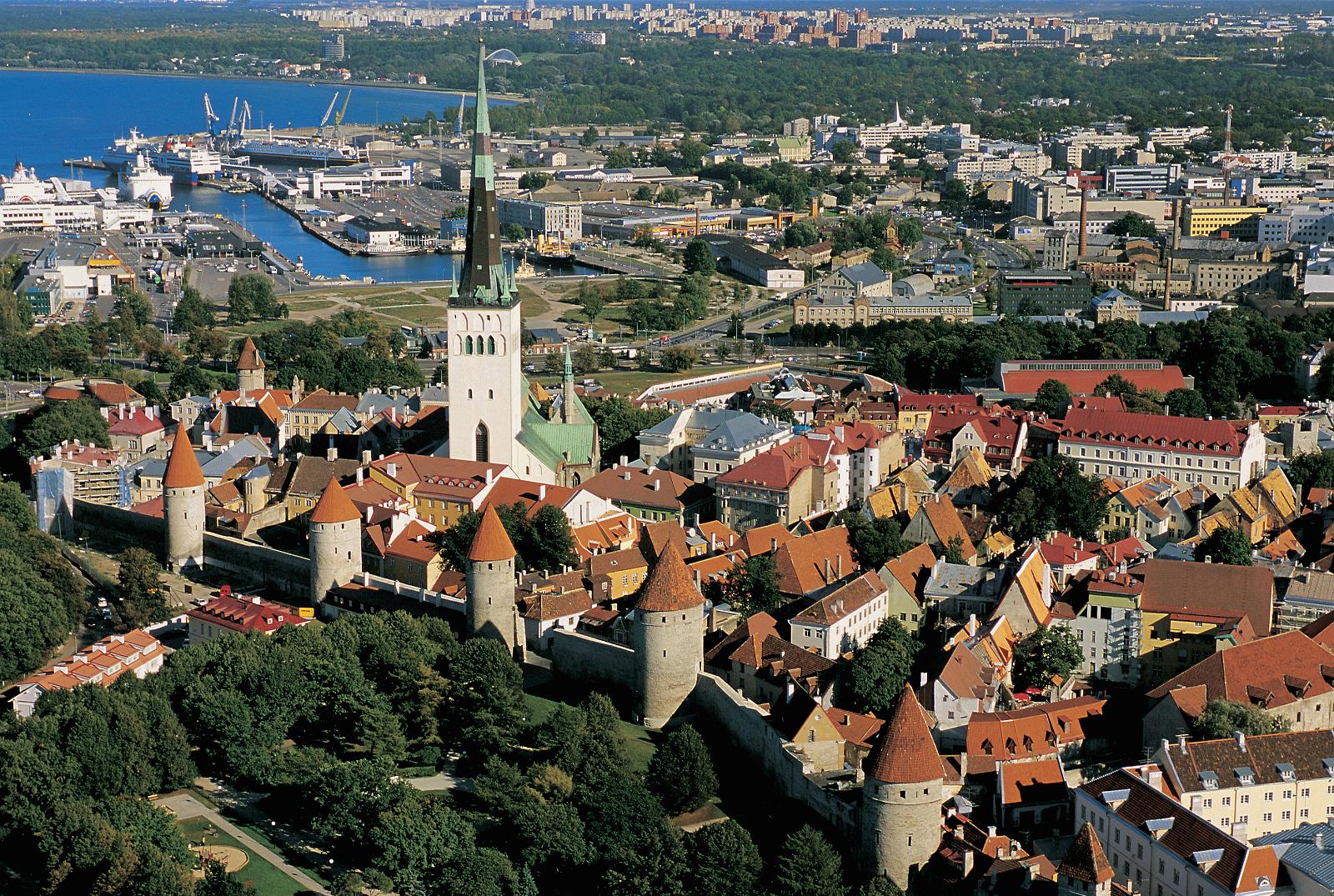 كنيسة القديس أولاف (أوليفيست كيريك) - Tallinn | Secret World Trip Planner