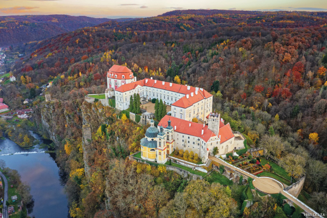 Ил Кастелло ди Вранов над Дижи - Vranov nad Dyjí | Secret World Trip Planner