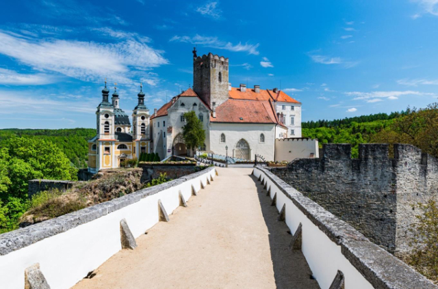 Ил Кастелло ди Вранов над Дижи - Vranov nad Dyjí | Secret World Trip Planner