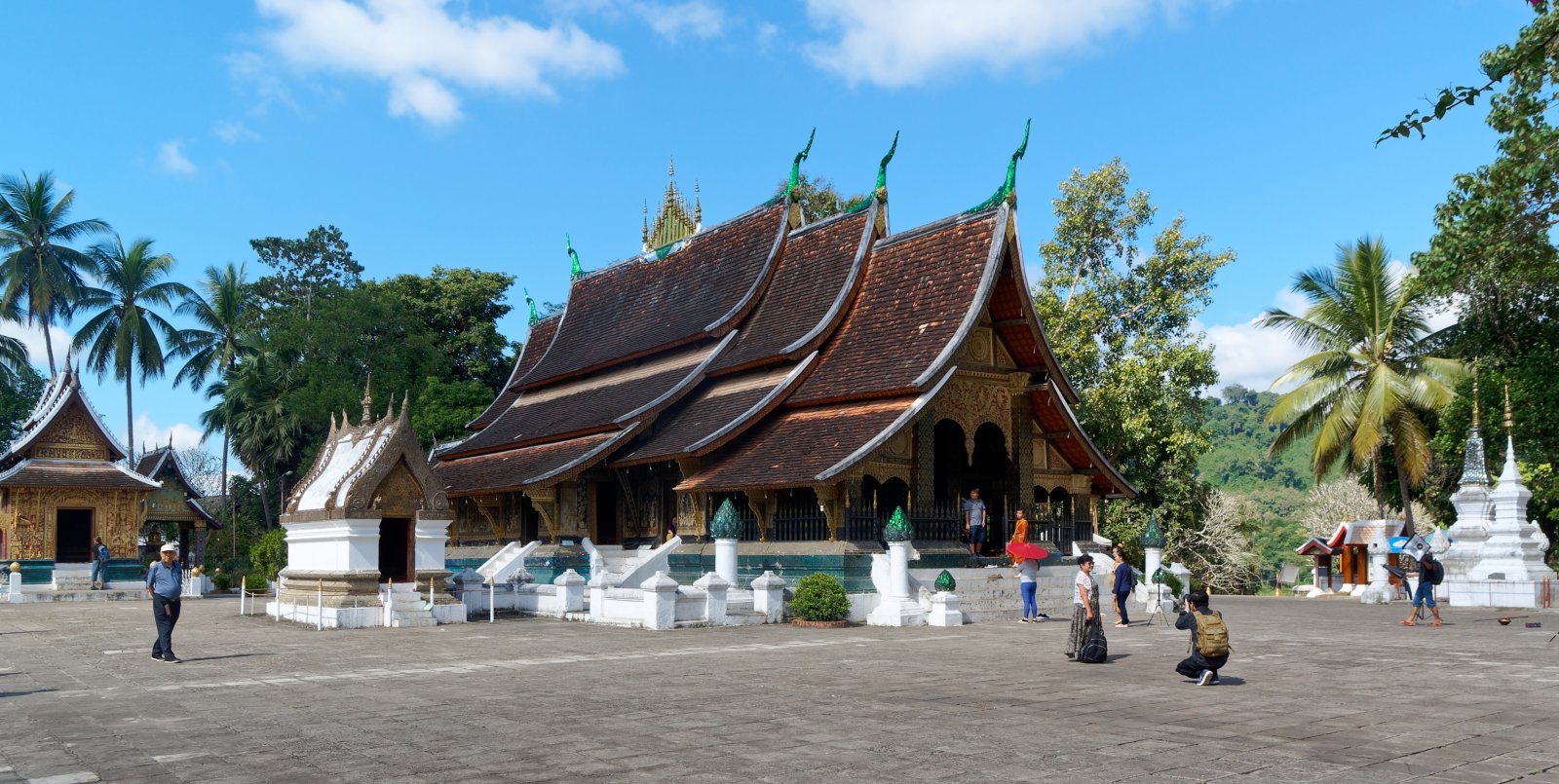 Laos: Wat Xieng Thong (Temple of the Golden City) - Luang Prabang | Secret World Trip Planner
