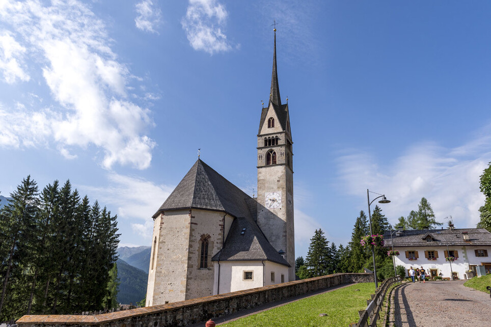 Parochiekerk van San Giovanni in Vigo di Fassa - Pieve Di San Giovanni | Secret World Trip Planner