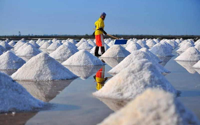 Fermes de sel de Samut Songkhram - Mae Klong | Secret World Trip Planner