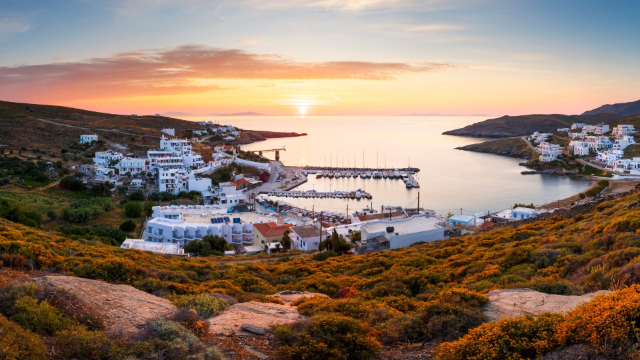 Kythnos: Tidlös grekisk charm bara några timmar från Aten - Kythnos | Secret World Trip Planner