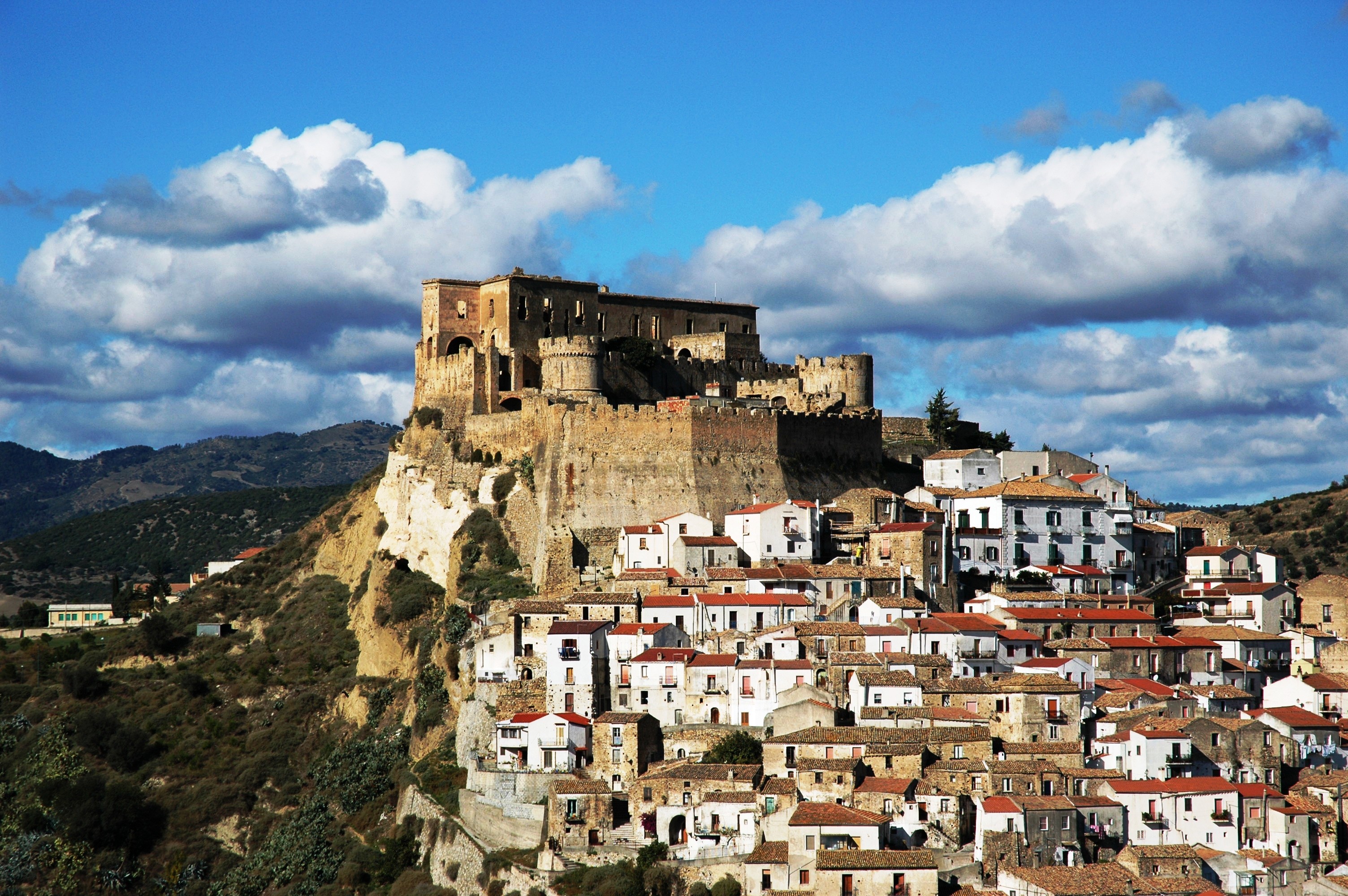 Rocca Imperiale, na corte de Federico II - Rocca Imperiale | Secret World Trip Planner