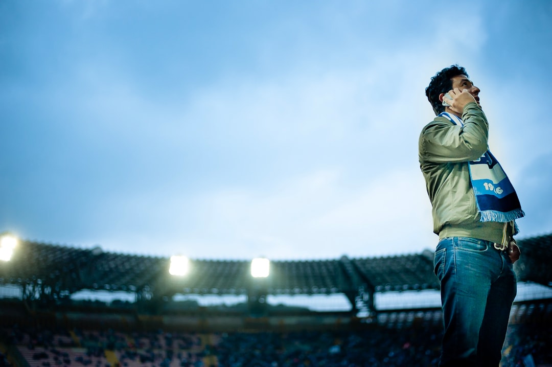 Estádio San Paolo e o génio do futebol Maradona - Napoli | Secret World Trip Planner