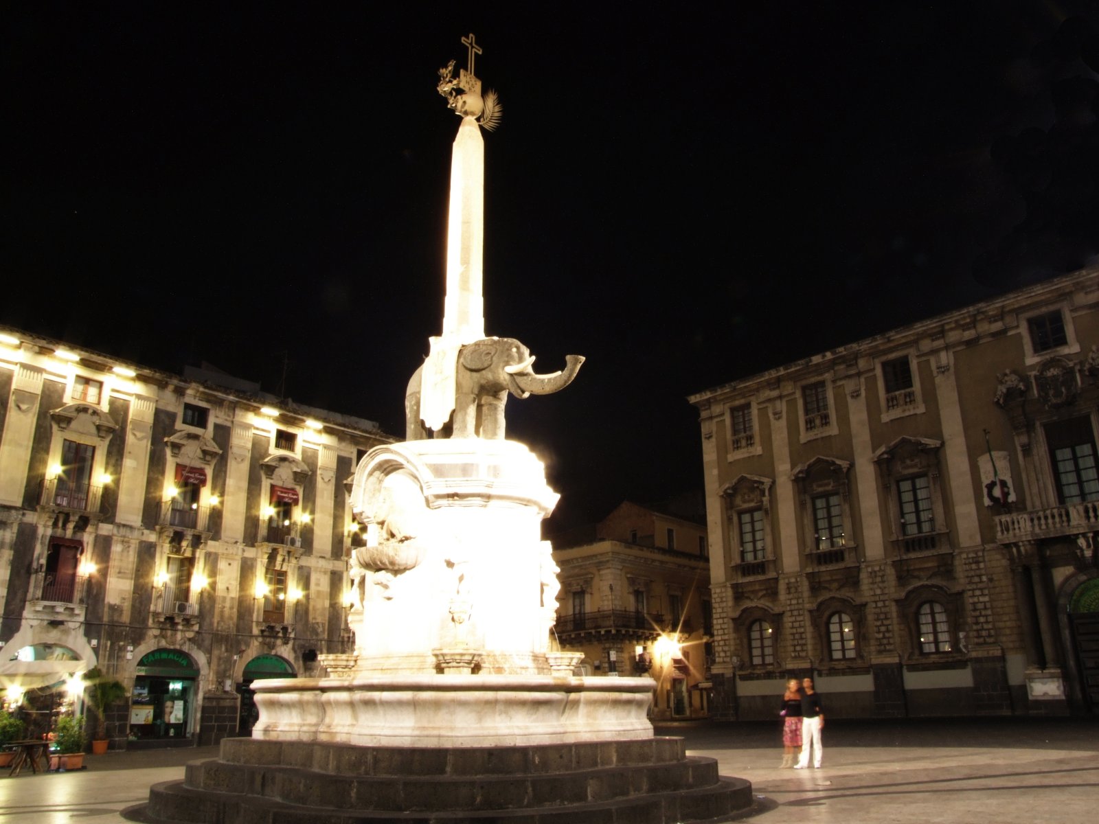 Píatsanu Ströndinni og litlu fíl Catania - Catania | Secret World Trip Planner