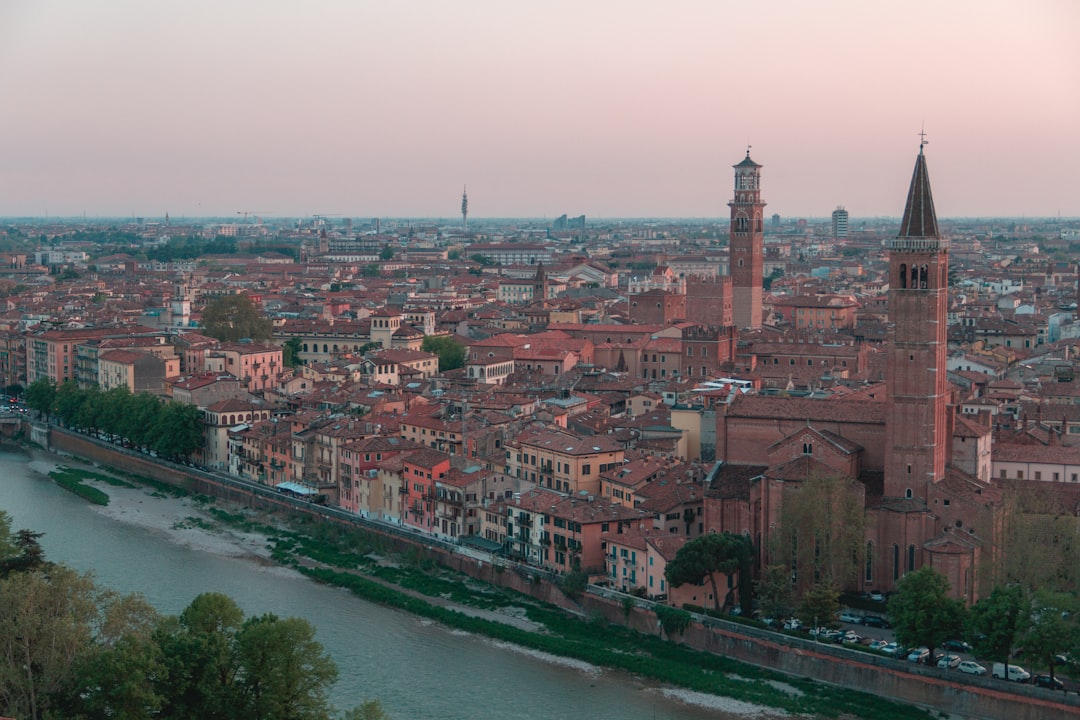 Verona: Via Sottoriva e Lungadige San Giorgio - Verona | Secret World Trip Planner