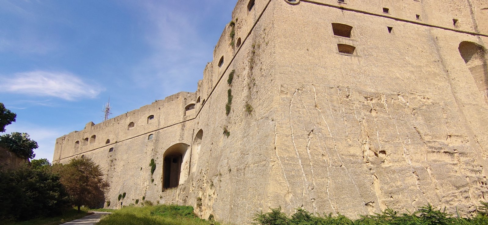 Naples / Castel Sant'elmo - Napoli | Secret World Trip Planner