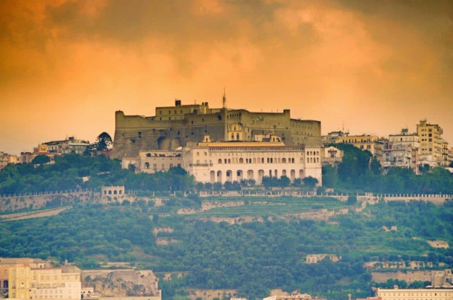 کیسل سینٹ ایلمو - Napoli | Secret World Trip Planner
