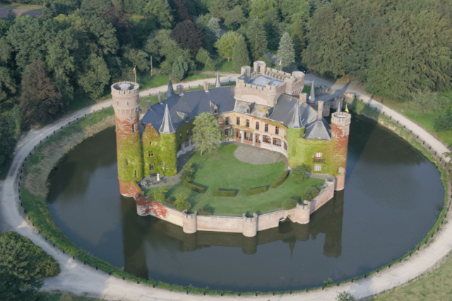 Кастелло ди Вижнендейл - Torhout | Secret World Trip Planner