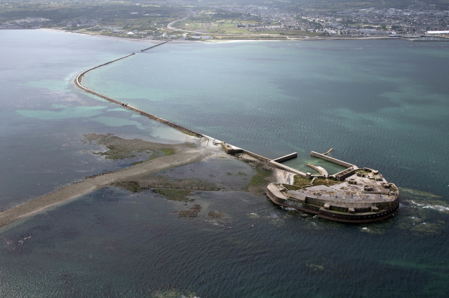 La Rade: Cherbourgs huvudpromenad - Cherbourg-en-Cotentin | Secret World Trip Planner