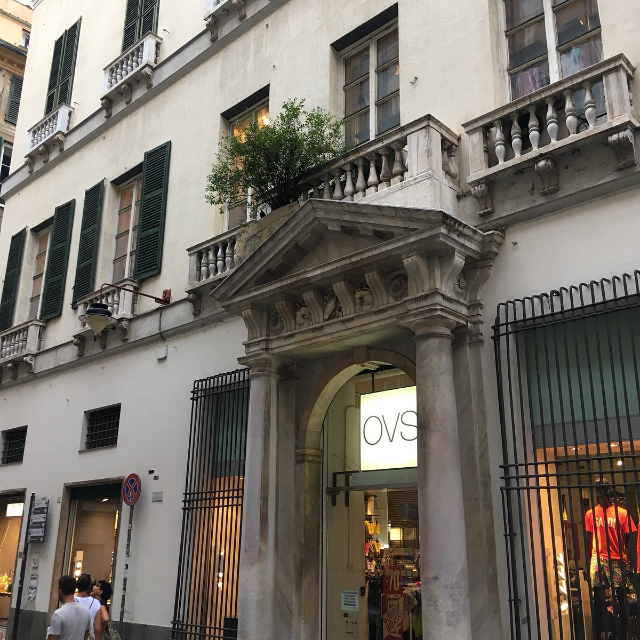 La légende de la grenade - Genova | Secret World Trip Planner