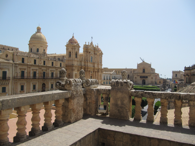San Carlo al Corso eliza - Noto | Secret World Trip Planner