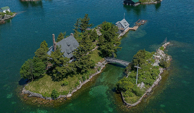 Nejmenší mezinárodní most na světě - Leeds and Grenville United Counties | Secret World Trip Planner