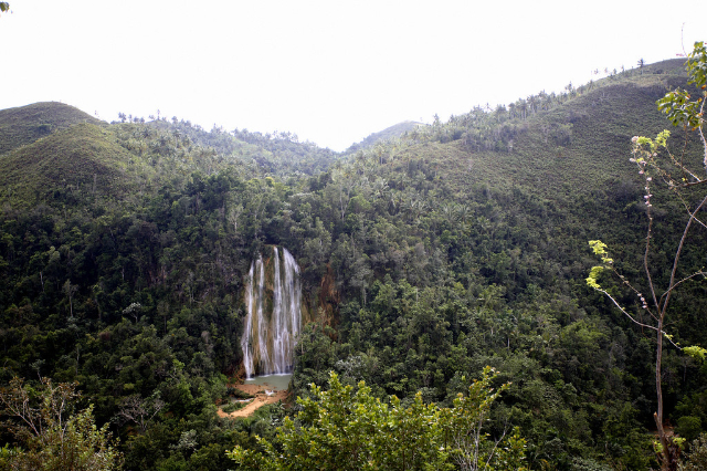 ਐਲ ਲਿਮੋਨ ਝਰਨੇ - Cascada Limón | Secret World Trip Planner
