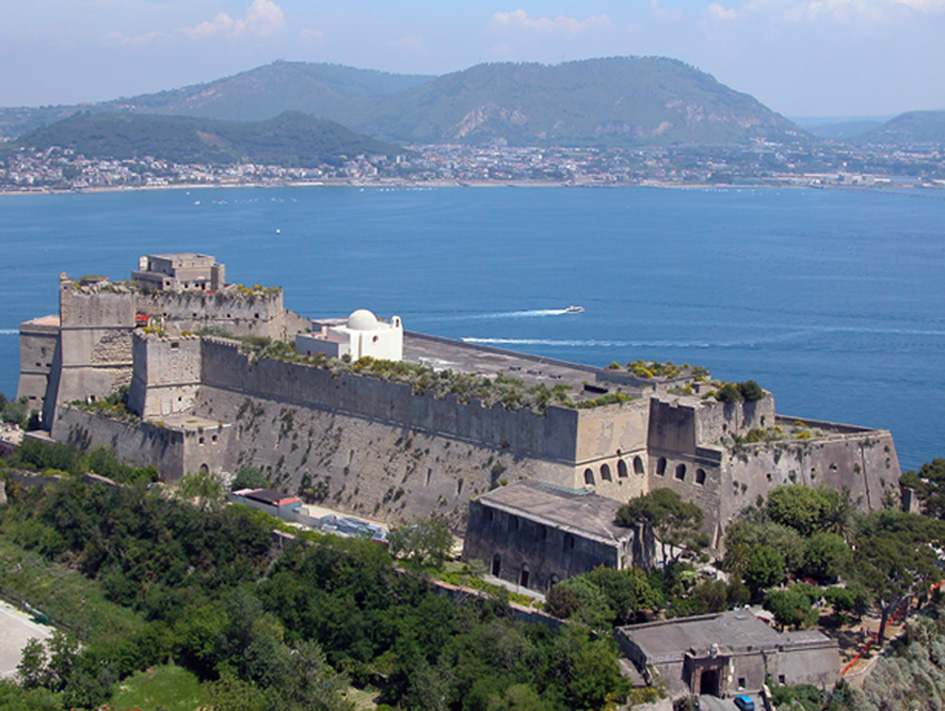 Baia Aragon qal'asi - Bacoli - Bacoli | Secret World Trip Planner