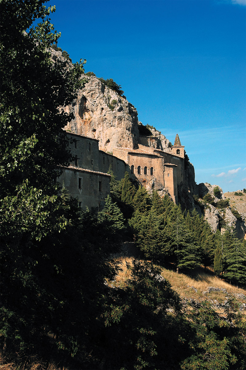 Осорхонаи Санта Мария Делле Арми - Cerchiara di Calabria | Secret World Trip Planner