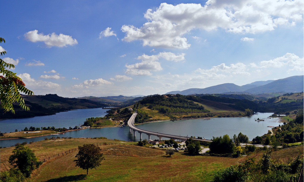 Cingoli ezers - Lago di Cingoli | Secret World Trip Planner