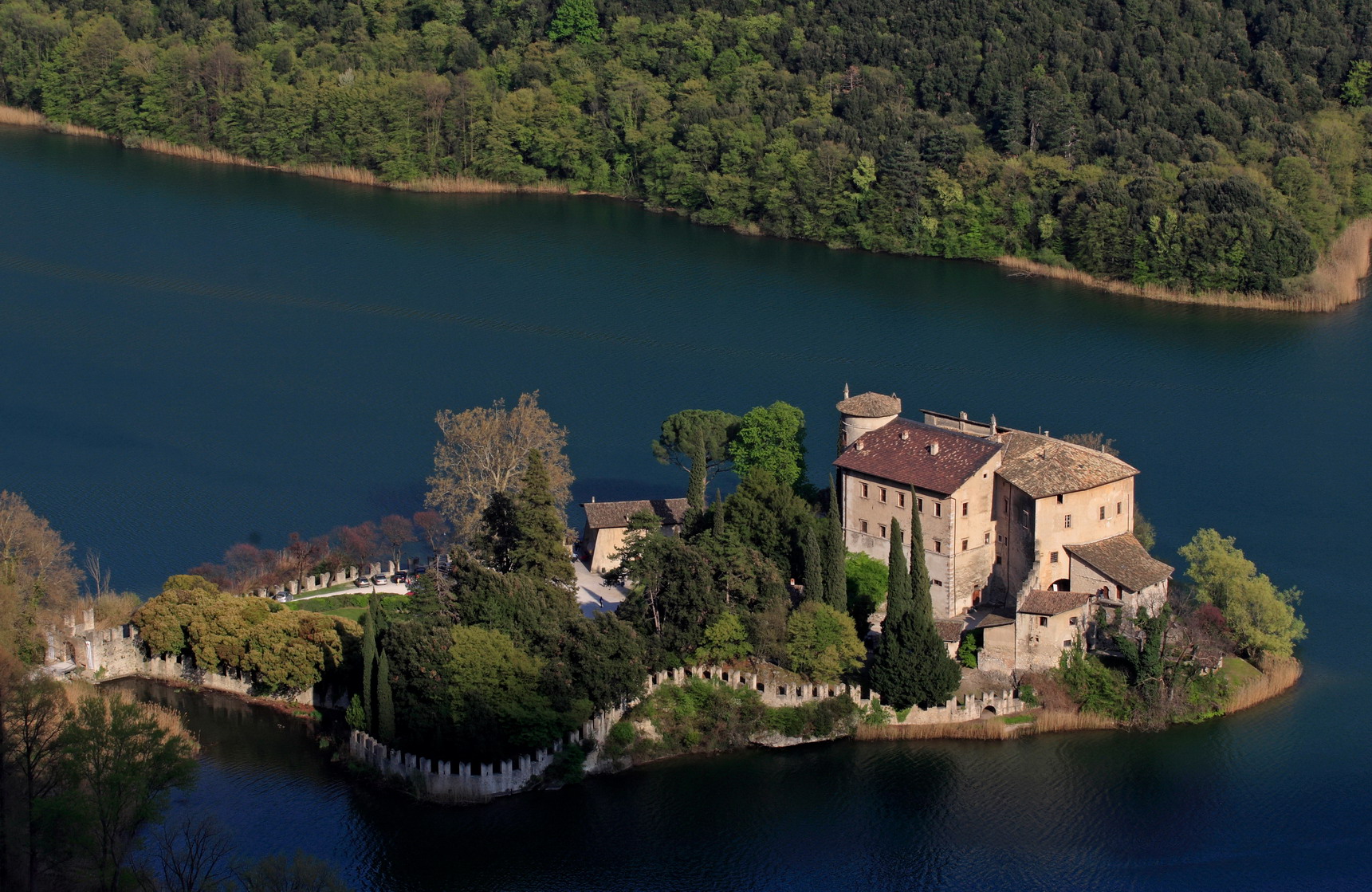 Hồ Toblino - Lago di Toblino | Secret World Trip Planner