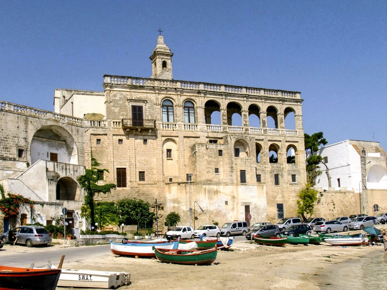 Polignano A Mare: San Vito Martire abatija - San Vito, Polignano a Mare | Secret World Trip Planner