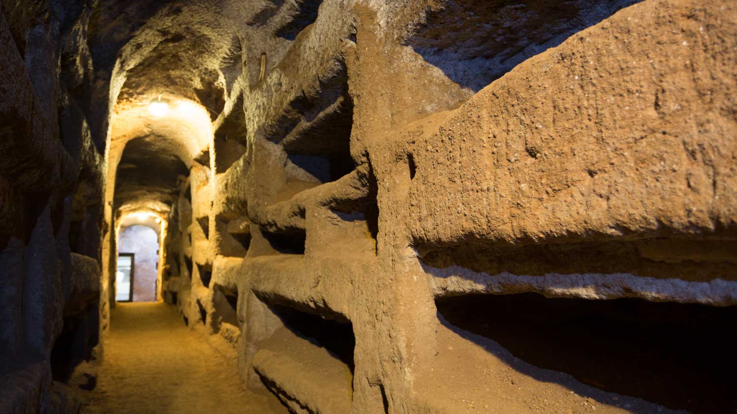 Katakomberne i San Callisto - Roma | Secret World Trip Planner