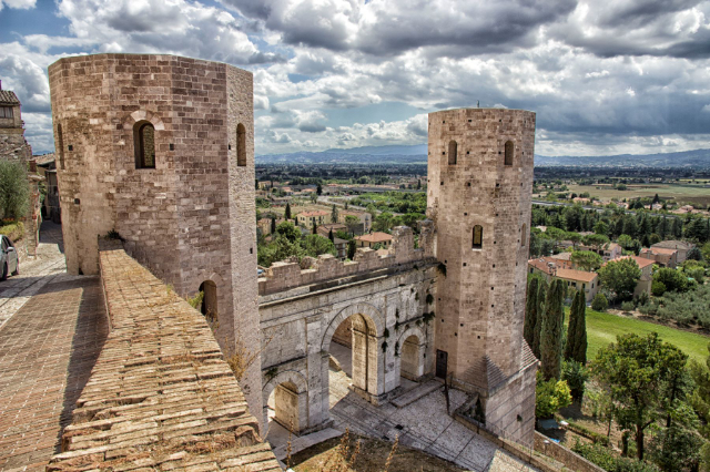 Sunset ing Porta Venere - Spello | Secret World Trip Planner