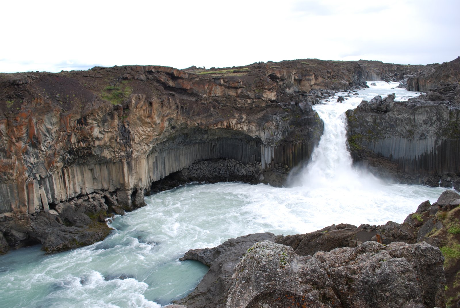 Aldeyarfoss,one of the most beautiful waterfalls in Iceland - Sprengisandsleið | Secret World Trip Planner