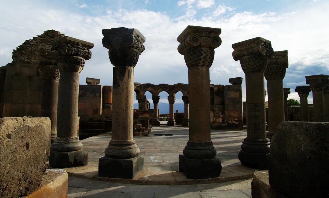 Dómkirkja - Echmiadzin | Secret World Trip Planner