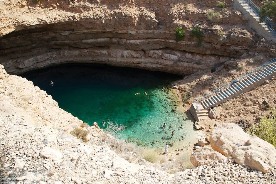 Bimmah Sinkhole con la sua abbagliante acqua turchese — Dabab Sinkhole ???? ???