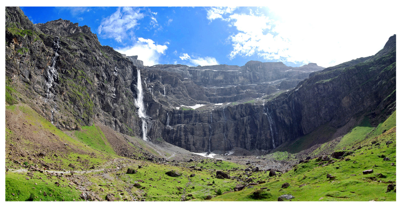 シルク・ドゥ・ガヴァルニー（フランス - Gavarnie-Gèdre | Secret World Trip Planner