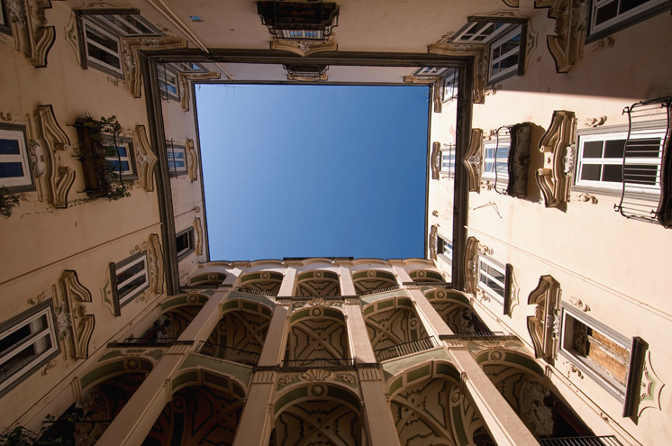 Palais de l'Espagnol - Napoli | Secret World Trip Planner