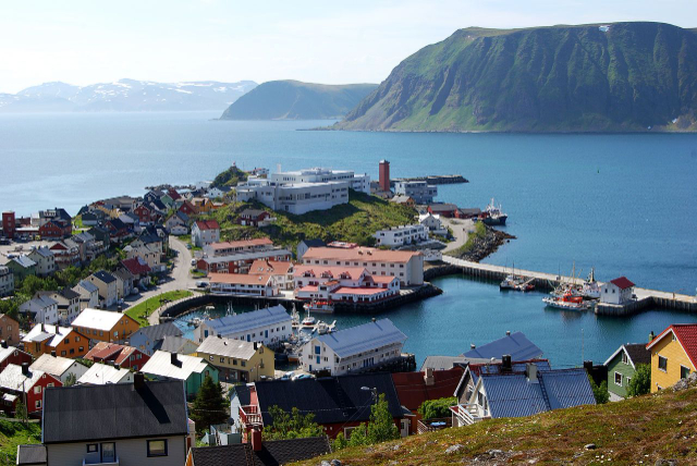 Escama de miel - Honningsvåg | Secret World Trip Planner