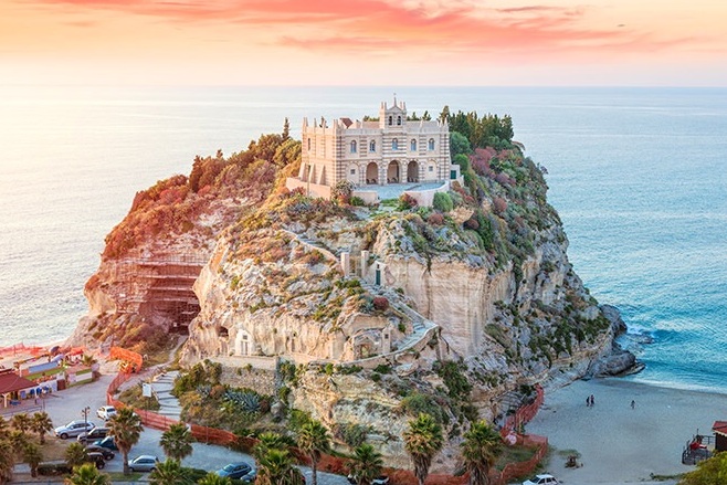 Biara Santa Maria dell di Tropea - Tropea | Secret World Trip Planner