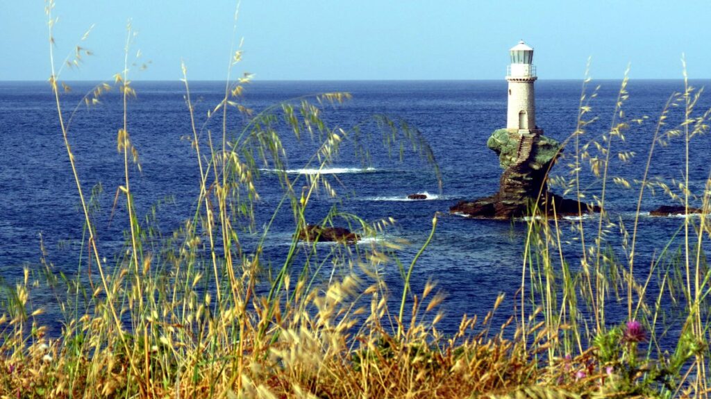 Tourlitis Lighthouse, first automatic lighthouse in Greece - The ...