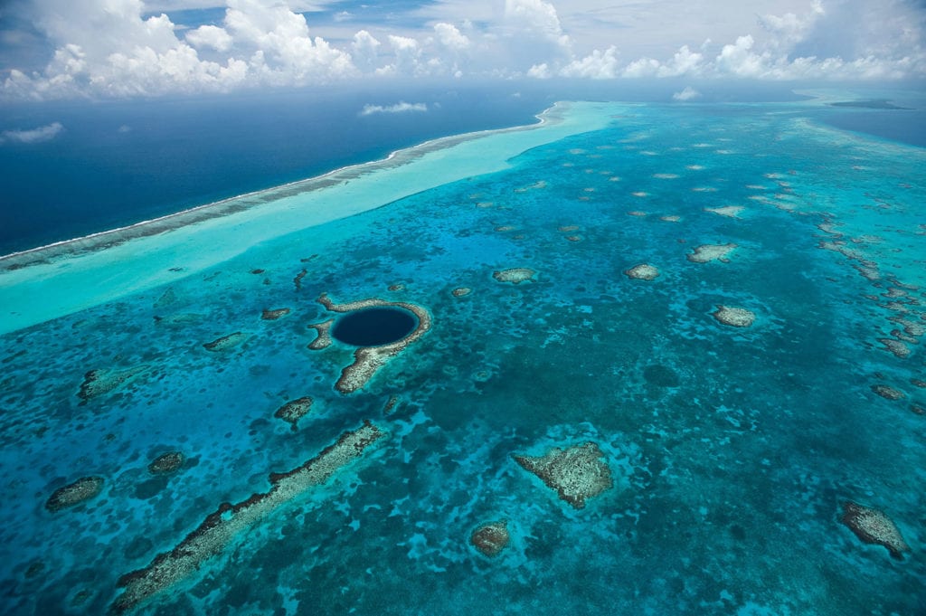 Great Blue Hole - The Largest Travel Guide in the World
